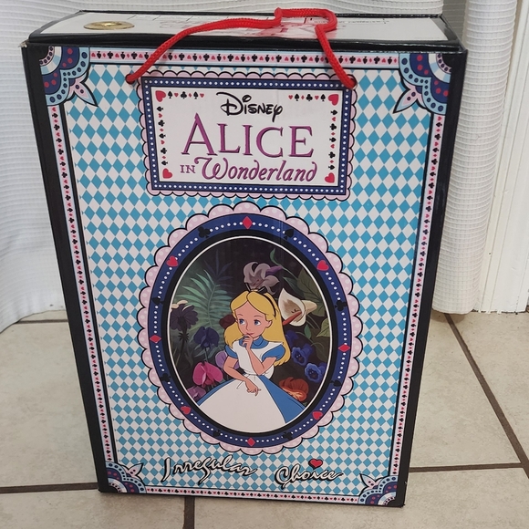 Irregular Choice Limited edition Alice in Wonderland shoes - Picture 3 of 13